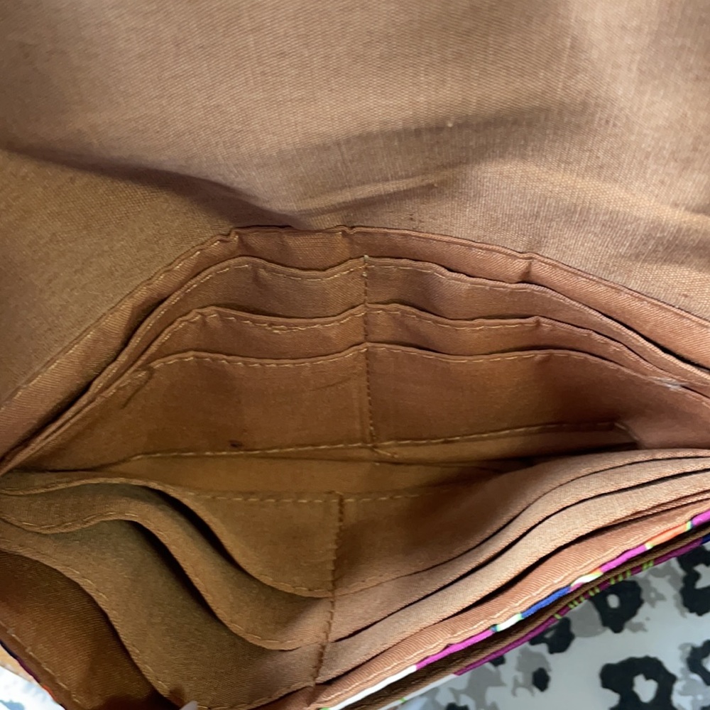 Hand Bag - Picture 7 of 8